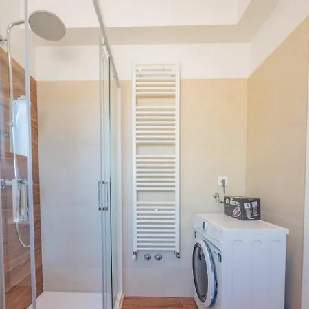 Crowonder Lucija Apartman *